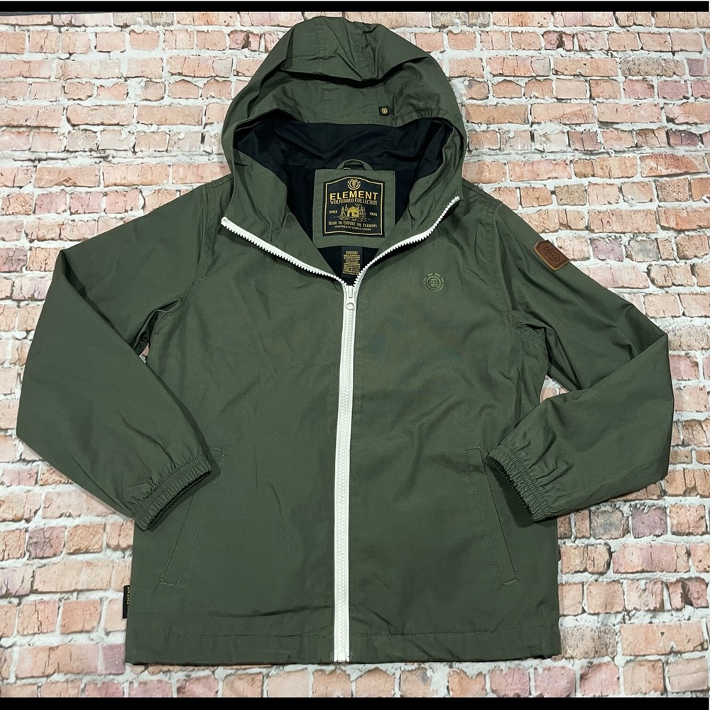Element Jacket in Olive Green
